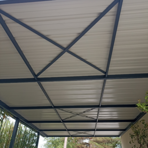 Vue sous carport